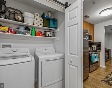 10010 Vanderbilt Circle - Photo Thumbnail 18