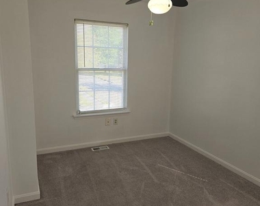 2346 Hazelwood Court - Photo Thumbnail 16