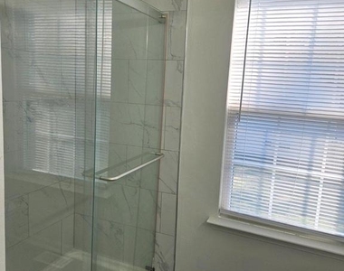 2346 Hazelwood Court - Photo Thumbnail 14