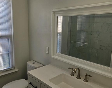 2346 Hazelwood Court - Photo Thumbnail 18