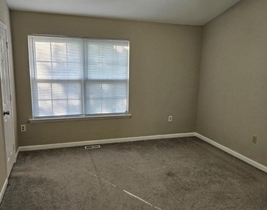 2346 Hazelwood Court - Photo Thumbnail 17
