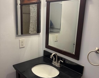 28 Allegheny Avenue - Photo Thumbnail 7