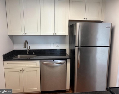 28 Allegheny Avenue - Photo Thumbnail 5