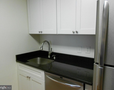 28 Allegheny Avenue - Photo Thumbnail 3