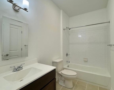 5908 Arizona Avenue - Photo Thumbnail 10