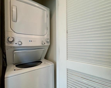 4909 Hamilton Avenue - Photo Thumbnail 8
