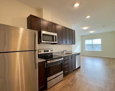 4909 Hamilton Avenue - Photo Thumbnail 10