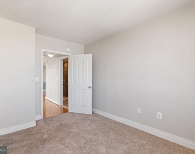 414 Water Street - Photo Thumbnail 22