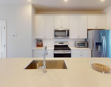 3485 Cormorant Drive - Photo Thumbnail 4