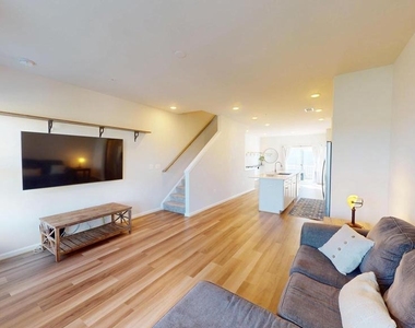 3485 Cormorant Drive - Photo Thumbnail 11