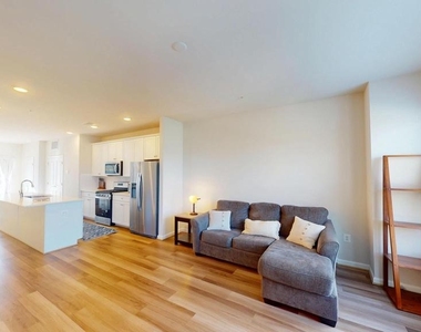 3485 Cormorant Drive - Photo Thumbnail 9