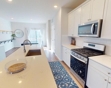 3485 Cormorant Drive - Photo Thumbnail 3