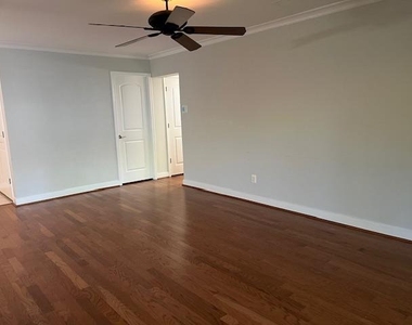 1225 Gemini Drive - Photo Thumbnail 7