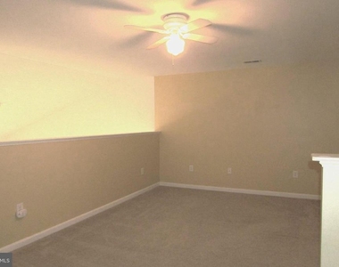 19048 Jackstone Way - Photo Thumbnail 12