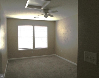 19048 Jackstone Way - Photo Thumbnail 11