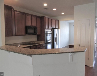 19048 Jackstone Way - Photo Thumbnail 3