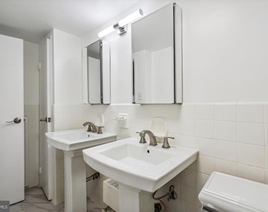 4201 Cathedral Avenue Nw - Photo Thumbnail 16