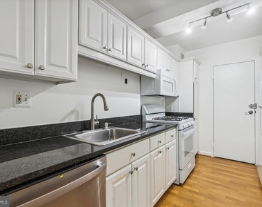 4201 Cathedral Avenue Nw - Photo Thumbnail 14