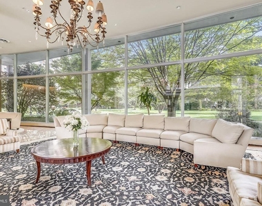 4201 Cathedral Avenue Nw - Photo Thumbnail 4