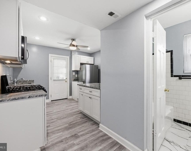 4029 Grant Street Ne - Photo Thumbnail 7