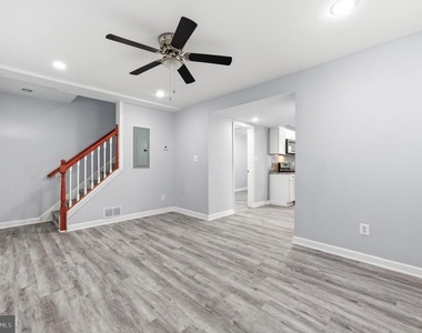 4029 Grant Street Ne - Photo Thumbnail 6