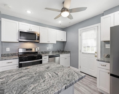 4029 Grant Street Ne - Photo Thumbnail 11