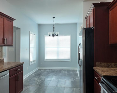 5317 Nessee Street - Photo Thumbnail 6