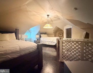 3119 South Dakota Avenue Ne - Photo Thumbnail 9