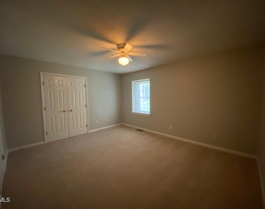 4706 Blue Bird Court - Photo Thumbnail 10