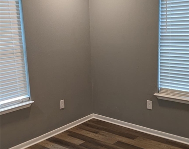 701 Alabama St - Photo Thumbnail 1
