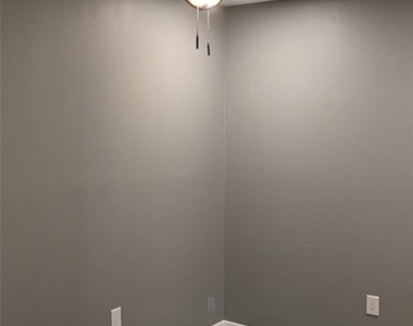 701 Alabama St - Photo Thumbnail 8