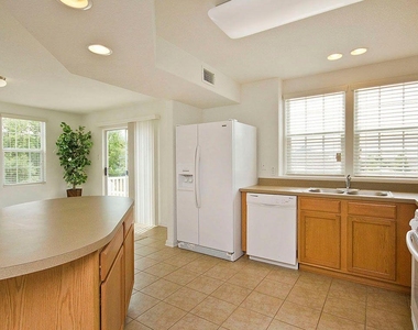 124 Trestle Tree St - Photo Thumbnail 2