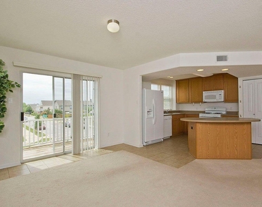 124 Trestle Tree St - Photo Thumbnail 3