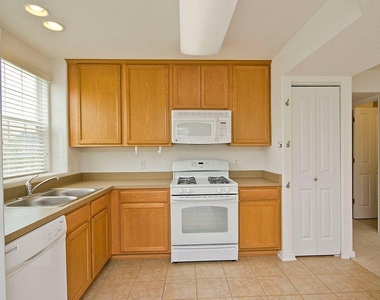124 Trestle Tree St - Photo Thumbnail 1
