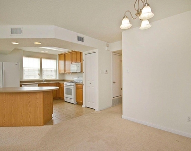 124 Trestle Tree St - Photo Thumbnail 4