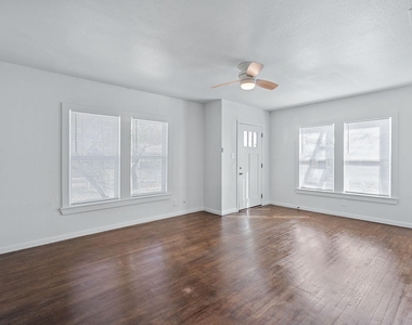 105 Riverside Dr - Photo Thumbnail 2