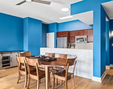 603 Davis St - Photo Thumbnail 5