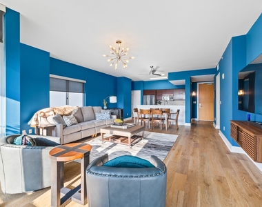 603 Davis St - Photo Thumbnail 4