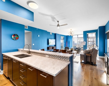 603 Davis St - Photo Thumbnail 10