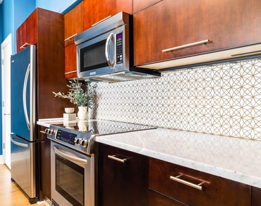 603 Davis St - Photo Thumbnail 9