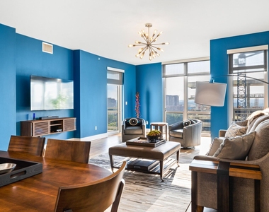 603 Davis St - Photo Thumbnail 1