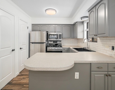 204 Northwest Dr - Photo Thumbnail 15