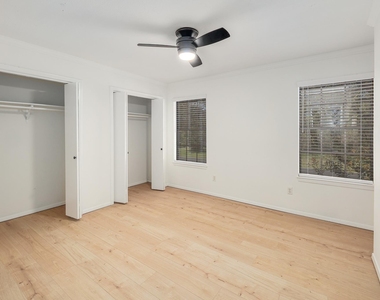 204 Northwest Dr - Photo Thumbnail 9