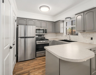 204 Northwest Dr - Photo Thumbnail 14