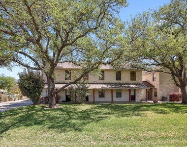 204 Northwest Dr - Photo Thumbnail 4