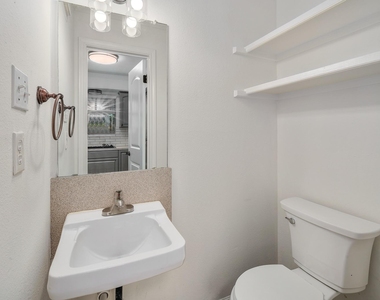 204 Northwest Dr - Photo Thumbnail 18