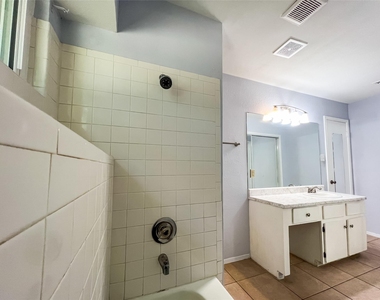 12004 Thompkins Dr - Photo Thumbnail 14