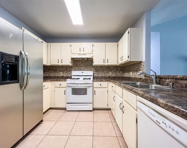 12004 Thompkins Dr - Photo Thumbnail 9