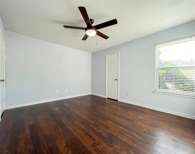 12004 Thompkins Dr - Photo Thumbnail 17
