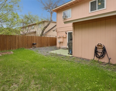 820 Sahara Ave - Photo Thumbnail 11